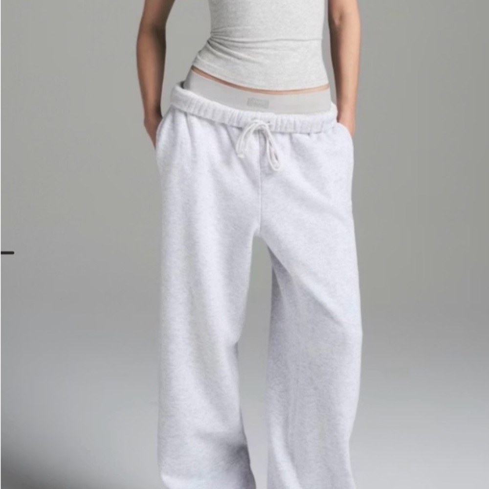 SKIMS straight leg sweatpants